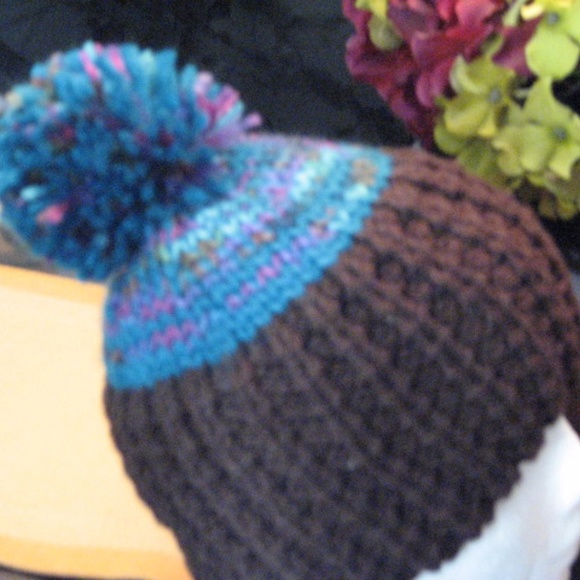 Jamont Multicolored Knitted Designer Beanie/Hat - Picture 4 of 4